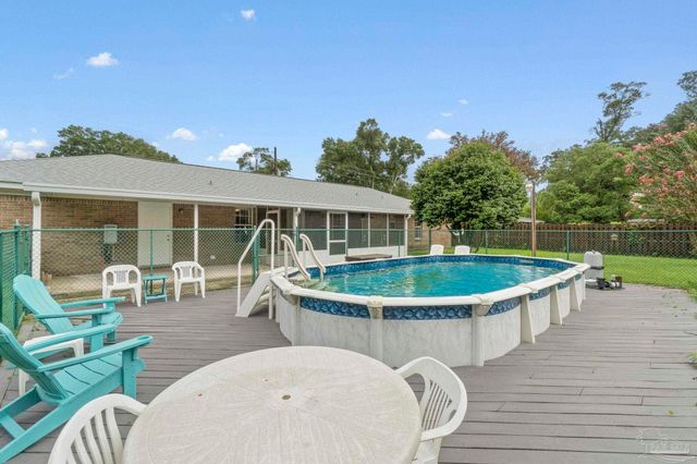 117 Monarch Ln, Pensacola, FL 32503