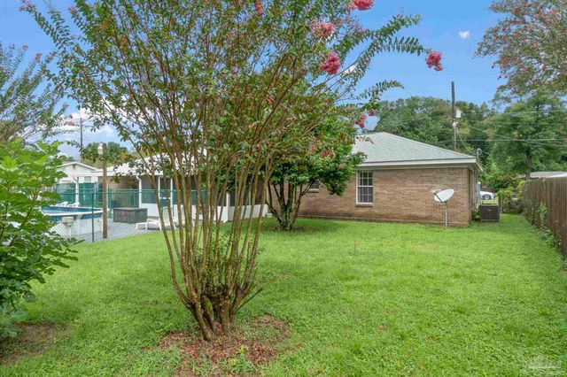 117 Monarch Ln, Pensacola, FL 32503