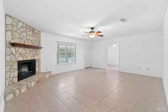 117 Monarch Ln, Pensacola, FL 32503