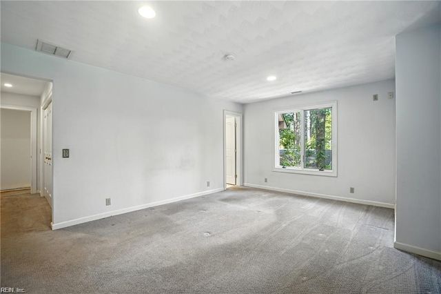 423 Hariton CT, Norfolk, VA 23505