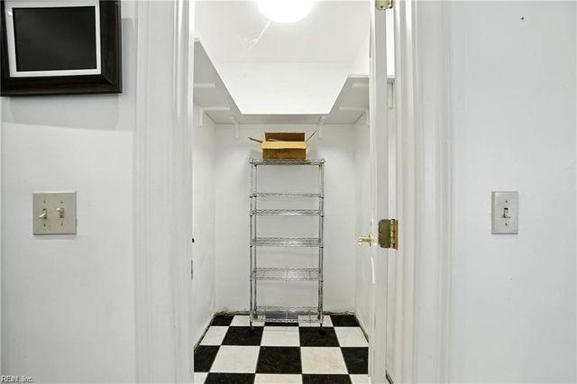 423 Hariton CT, Norfolk, VA 23505