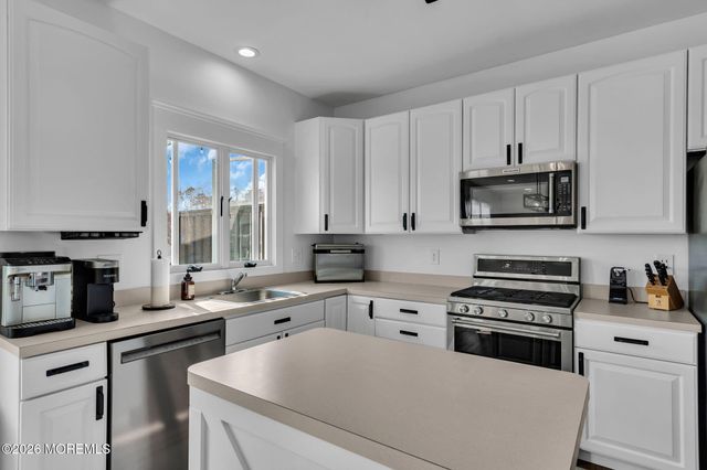 7 Branchwood Place, Bayville, NJ 08721