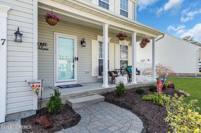 7 Branchwood Place, Bayville, NJ 08721