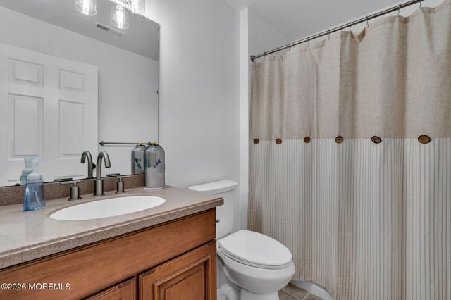 7 Branchwood Place, Bayville, NJ 08721