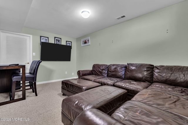 7 Branchwood Place, Bayville, NJ 08721
