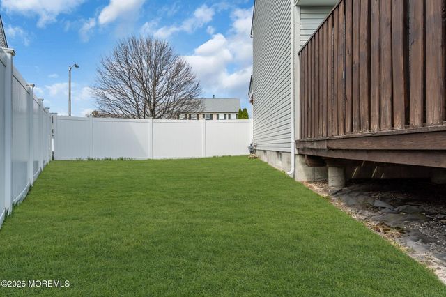 7 Branchwood Place, Bayville, NJ 08721