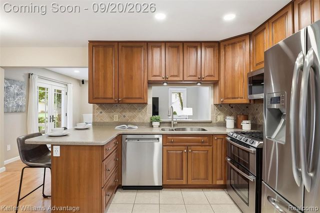1664 Hanley Court, Birmingham, MI 48009