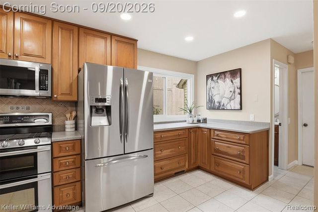 1664 Hanley Court, Birmingham, MI 48009