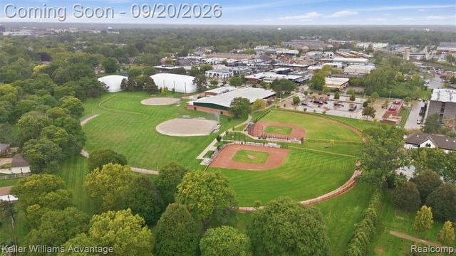 1664 Hanley Court, Birmingham, MI 48009