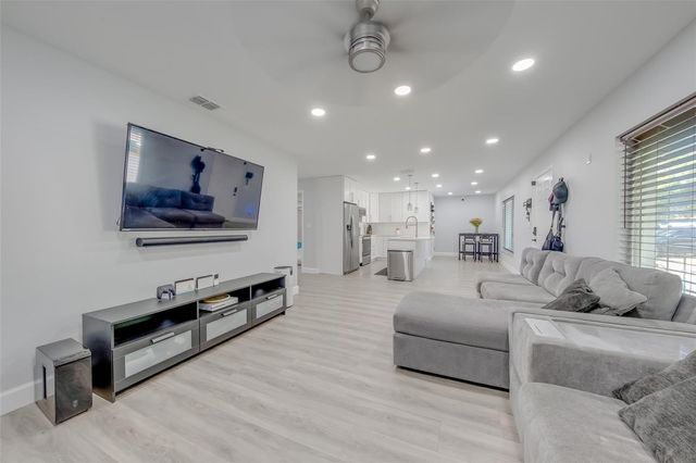 1814 SYLVAN DRIVE, Clearwater, FL 33755