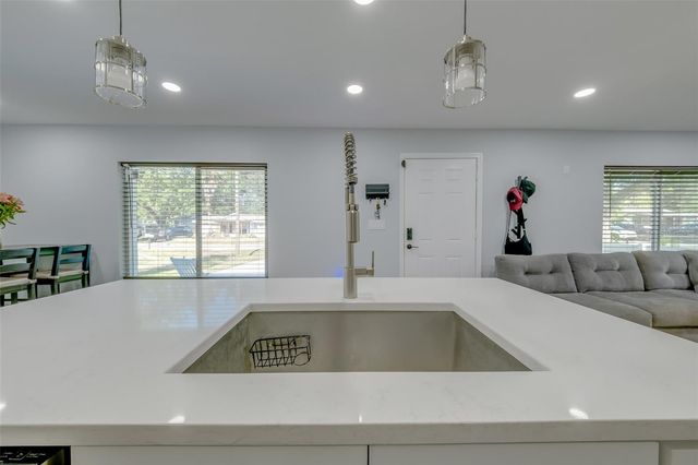 1814 SYLVAN DRIVE, Clearwater, FL 33755