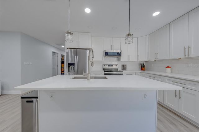 1814 SYLVAN DRIVE, Clearwater, FL 33755