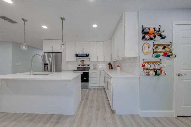 1814 SYLVAN DRIVE, Clearwater, FL 33755