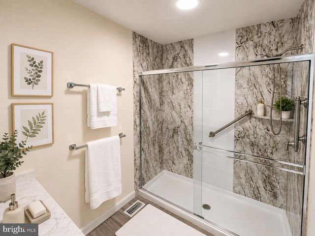 14 REGENTS CT, Bensalem, PA 19020