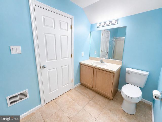 14 REGENTS CT, Bensalem, PA 19020