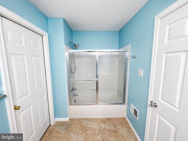 14 REGENTS CT, Bensalem, PA 19020