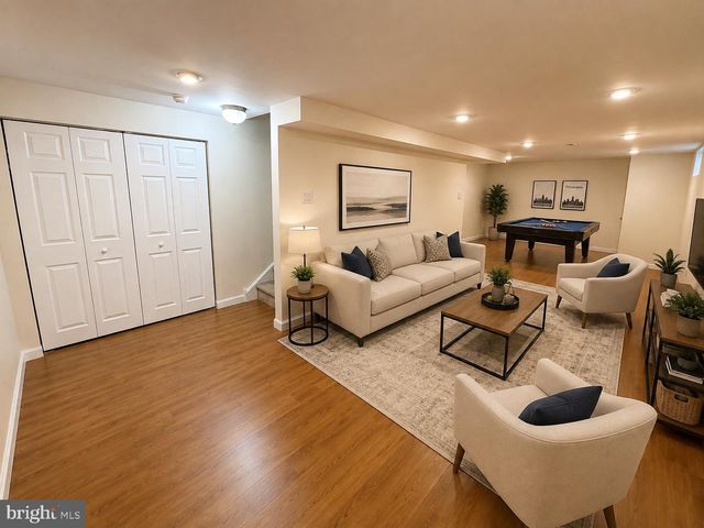 14 REGENTS CT, Bensalem, PA 19020