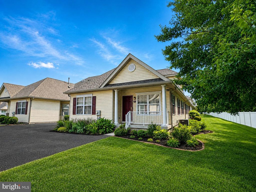 14 REGENTS CT, Bensalem, PA 19020