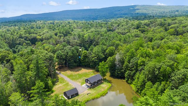 297 Schwabie Turnpike, Kerhonkson, NY 12446