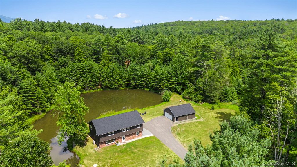 297 Schwabie Turnpike, Kerhonkson, NY 12446