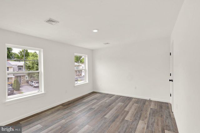 2515 GIRARD AVE, Reading, PA 19609