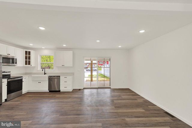 2515 GIRARD AVE, Reading, PA 19609