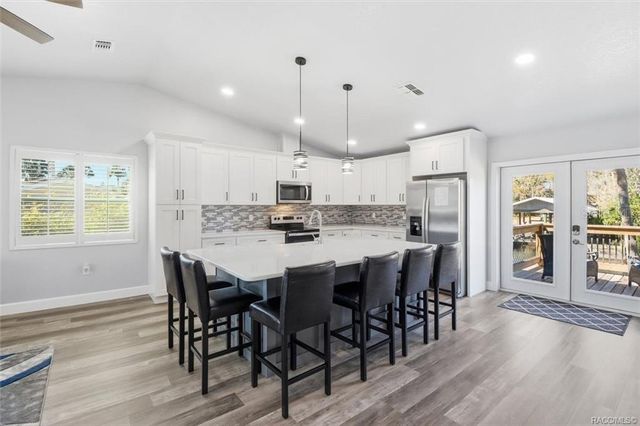 9205 W HARBOR ISLE COURT, Crystal River, FL 34429