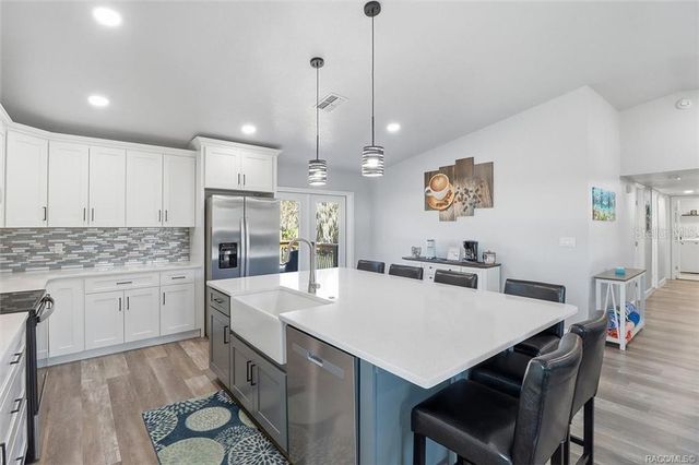 9205 W HARBOR ISLE COURT, Crystal River, FL 34429
