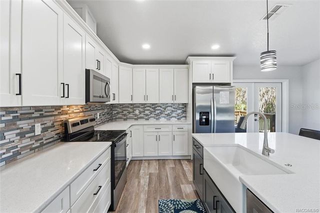 9205 W HARBOR ISLE COURT, Crystal River, FL 34429