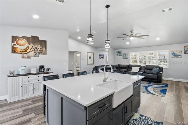 9205 W HARBOR ISLE COURT, Crystal River, FL 34429