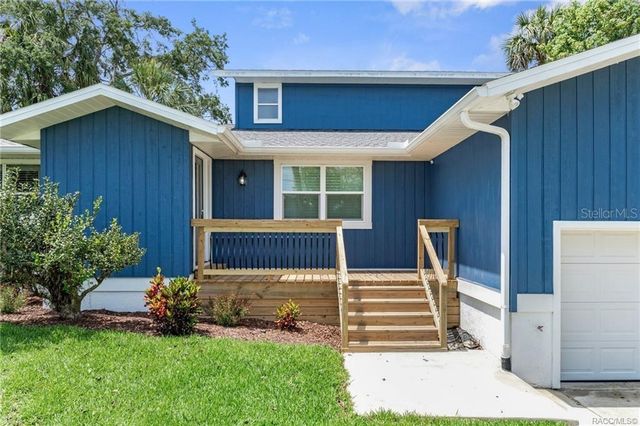 9205 W HARBOR ISLE COURT, Crystal River, FL 34429