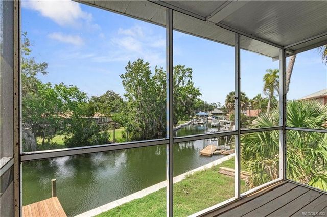 9205 W HARBOR ISLE COURT, Crystal River, FL 34429