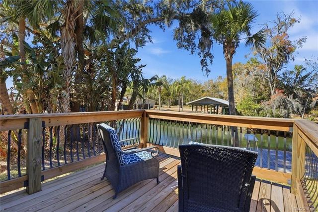 9205 W HARBOR ISLE COURT, Crystal River, FL 34429