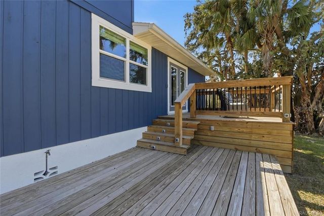 9205 W HARBOR ISLE COURT, Crystal River, FL 34429