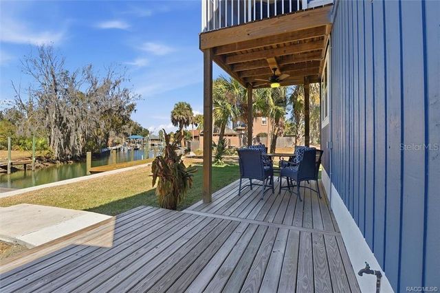 9205 W HARBOR ISLE COURT, Crystal River, FL 34429