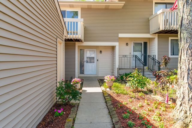 135 Brandywine Court, Vernon Hills, IL 60061