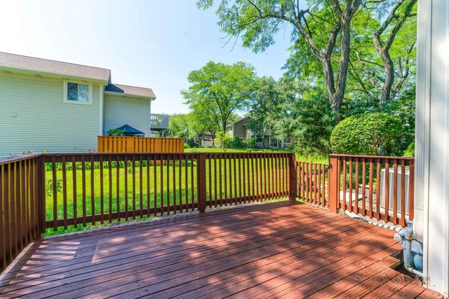 135 Brandywine Court, Vernon Hills, IL 60061