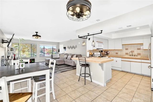 25644 Sharp J, Hemet, CA 92544