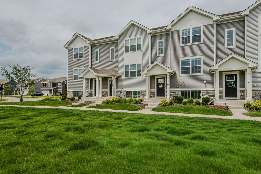 2121 Sassafras Way D, Wonder Lake, IL 60097