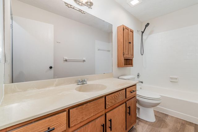 7730 E Covered Bridge Drive, Florence, KY 41042