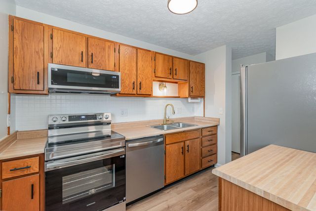 7730 E Covered Bridge Drive, Florence, KY 41042