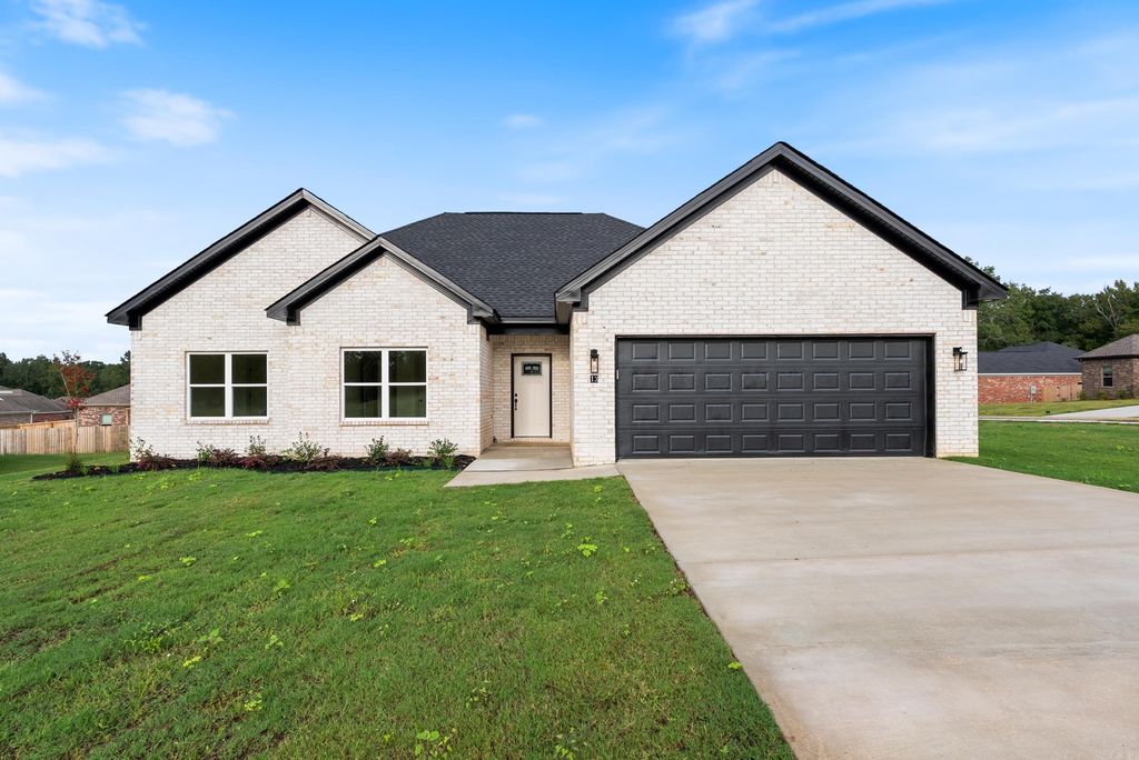 13 Ricky Lane, Greenbrier, AR 72058