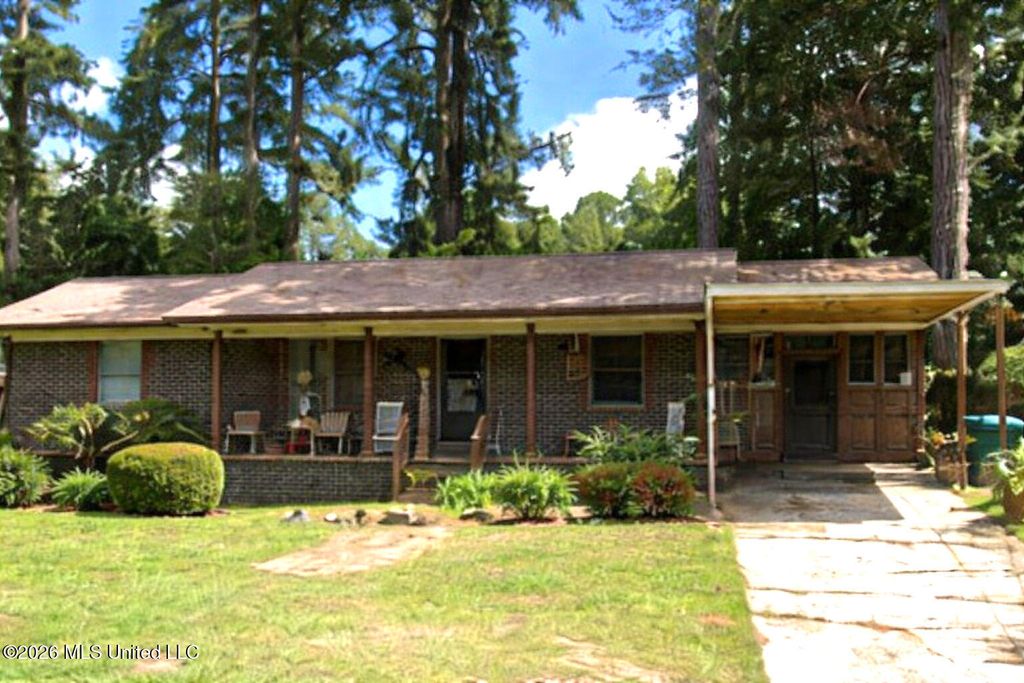 806 64th Avenue, Meridian, MS 39307