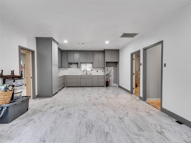 4917 Tronewood Street, Houston, TX 77016