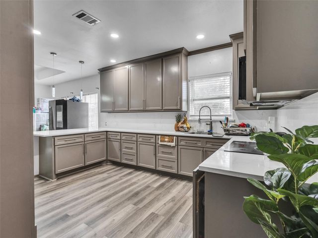 4917 Tronewood Street, Houston, TX 77016