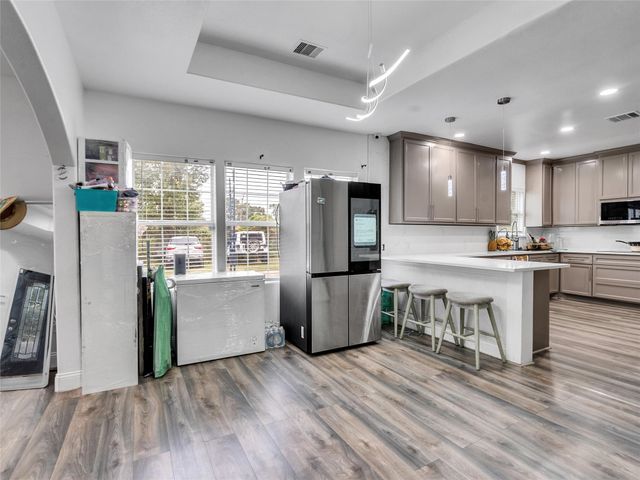 4917 Tronewood Street, Houston, TX 77016