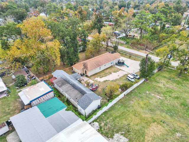 4917 Tronewood Street, Houston, TX 77016