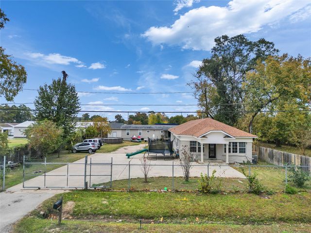 4917 Tronewood Street, Houston, TX 77016