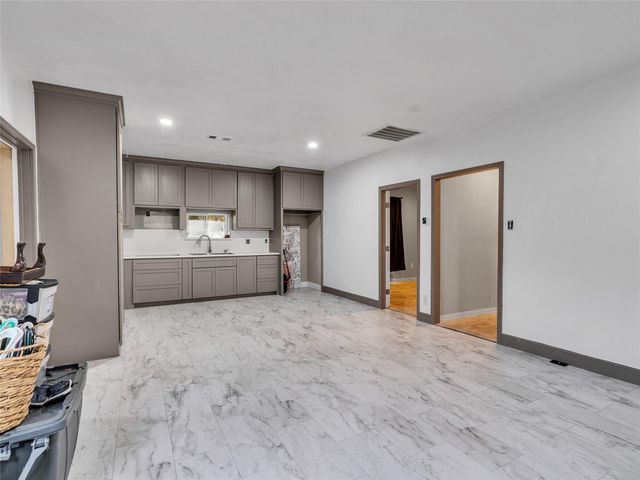 4917 Tronewood Street, Houston, TX 77016