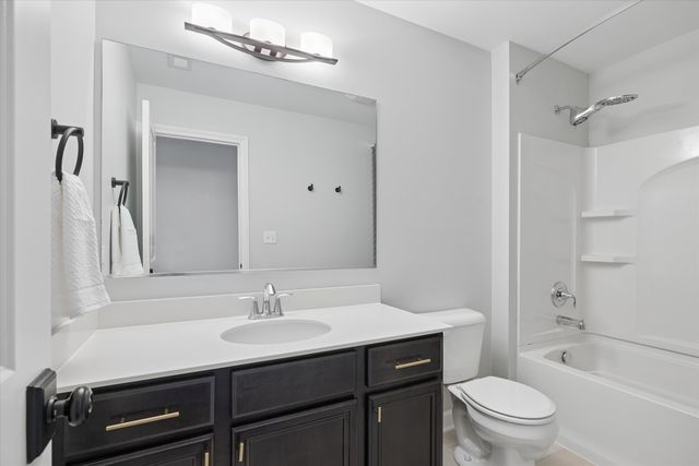 14 N Dryden Place, Arlington Heights, IL 60004